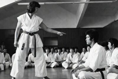 Die ungeschlagene Karate-Meisterin wählte einen Fremden – sie wusste nicht, dass es Bruce Lee war; im Dojo herrschte Stille. DD
